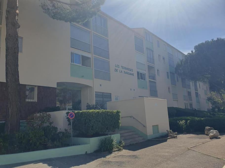 Les Terrasses De La Baronnie Appartement Climatise Avec 1 Chambre Et Piscine Ouverte Du 28 Mai 2025 Au 28 Septembre 2025 Le Grau-du-Roi Exterior foto
