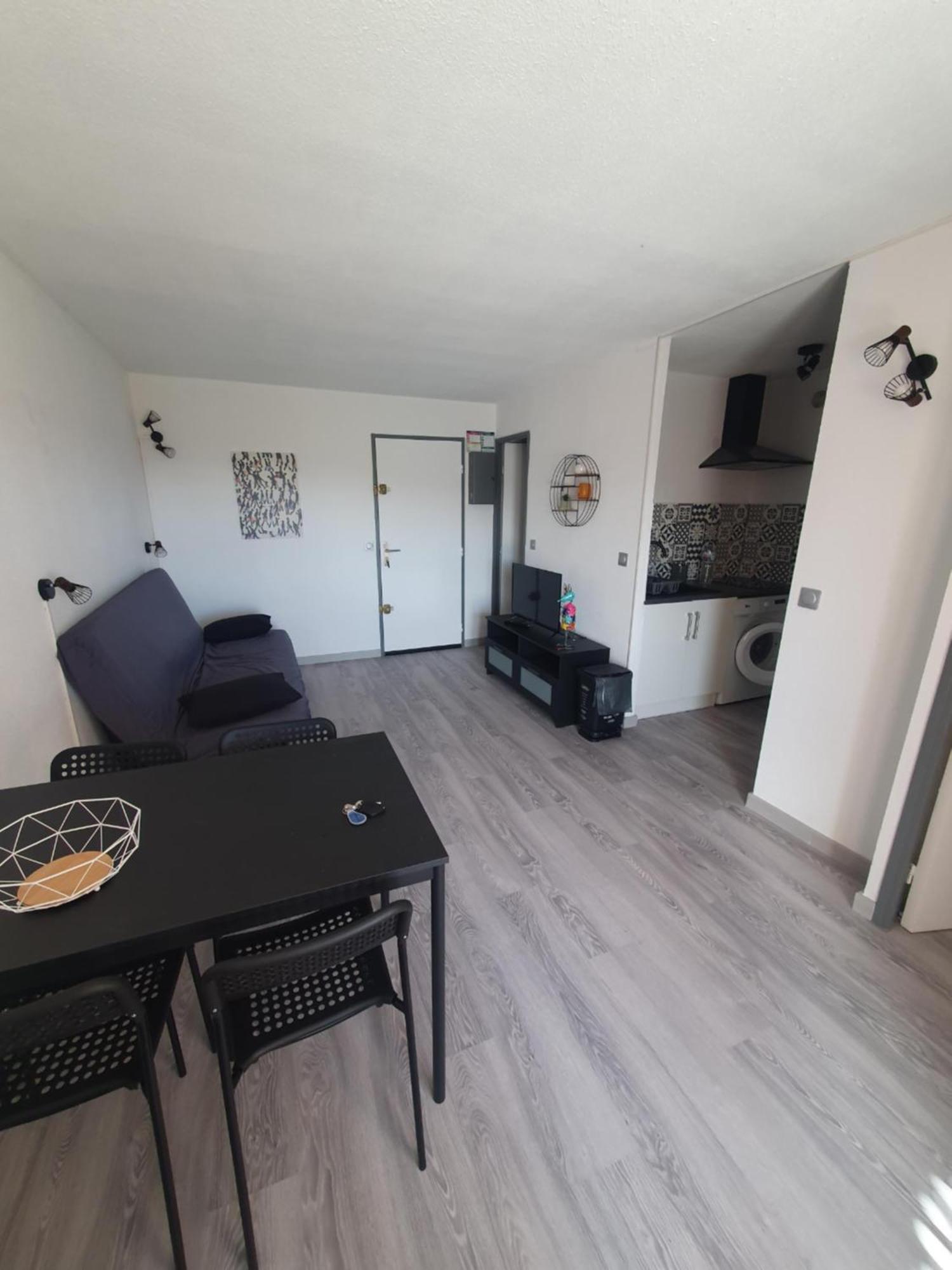 Les Terrasses De La Baronnie Appartement Climatise Avec 1 Chambre Et Piscine Ouverte Du 28 Mai 2025 Au 28 Septembre 2025 Le Grau-du-Roi Exterior foto